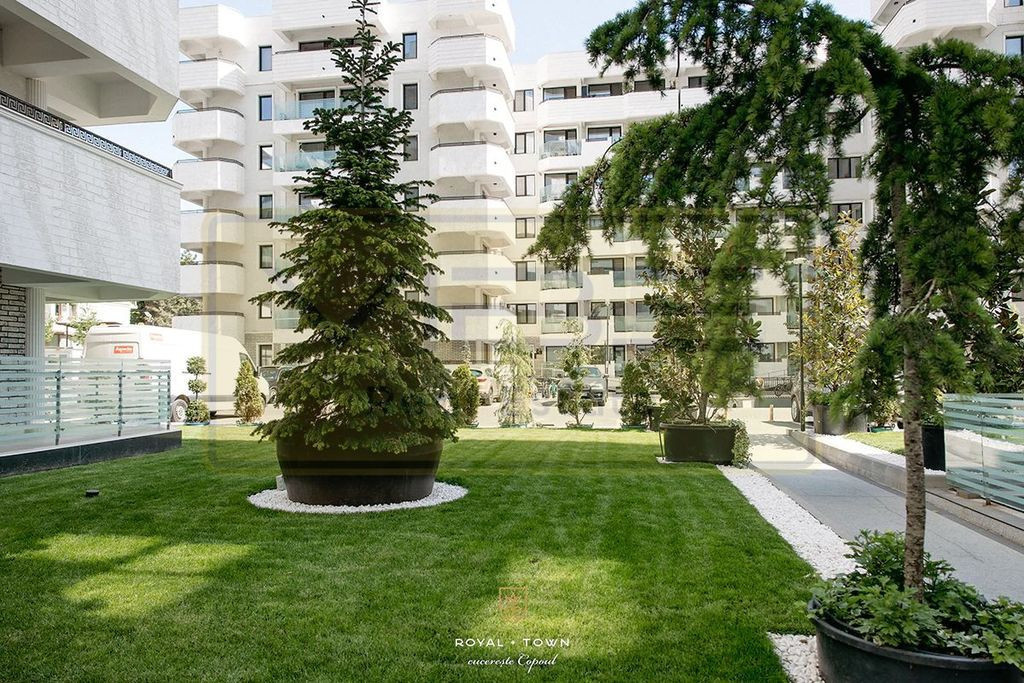 Apartament NOU 2 camere Copou + parcare Royal Town