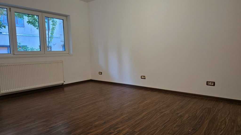 Apartament 3 camere in Deva, zona Saturn- Pol. Municipiu