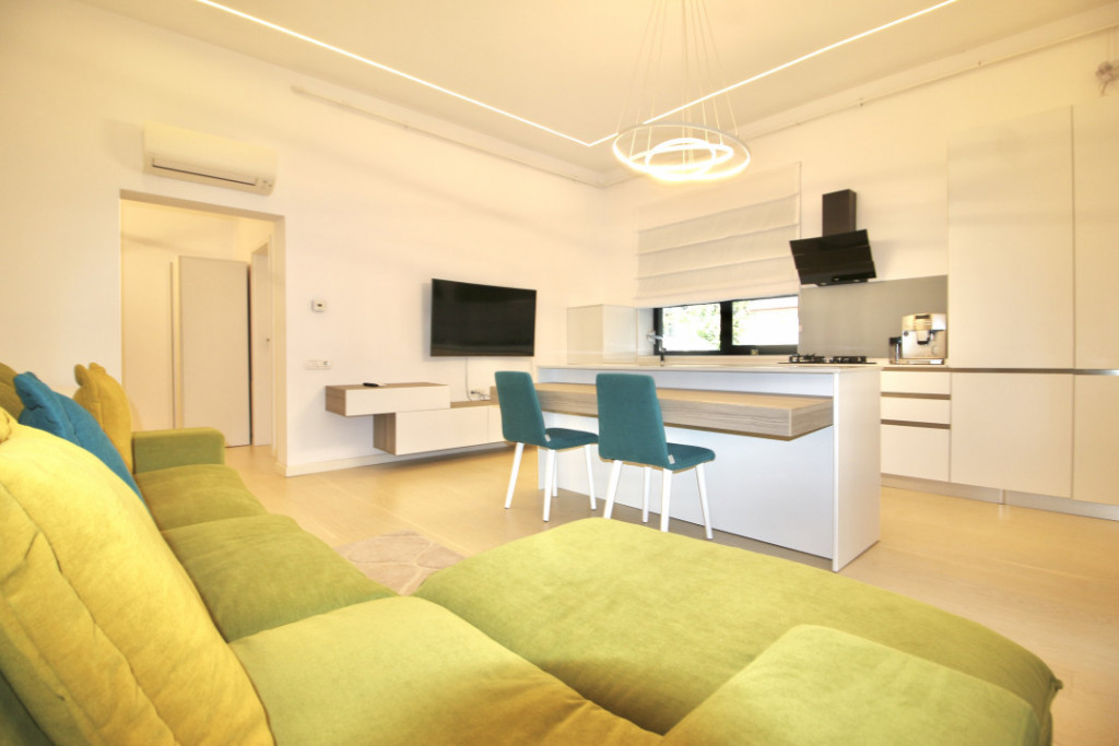 BANEASA-SOS. STRAULESTI, APARTAMENT CU GRADINA 20MP, PARCARE