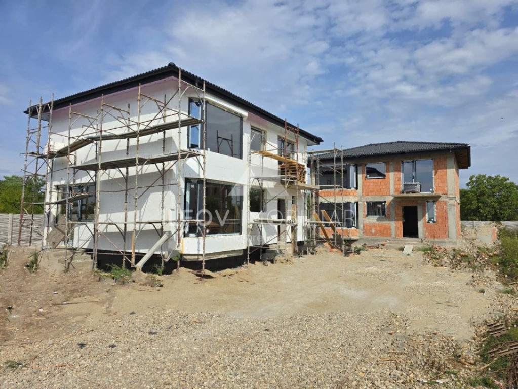 Vilă superbă P+1 Tunari 171mp, 4 camere, curte proprie, 46