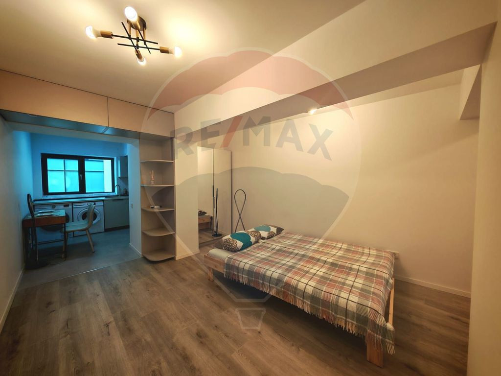 Garsoniera cu balcon + centrala proprie- metrou Obor - Av...