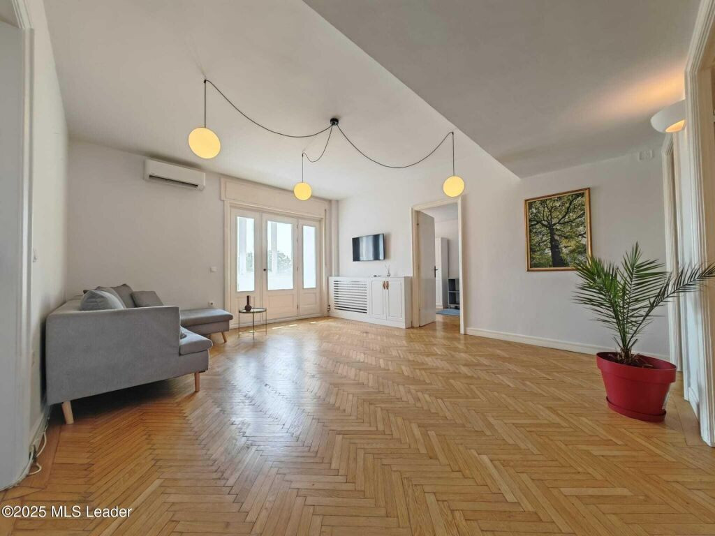 Apartament 4 camere, Piata Victoriei - str. Occidentului