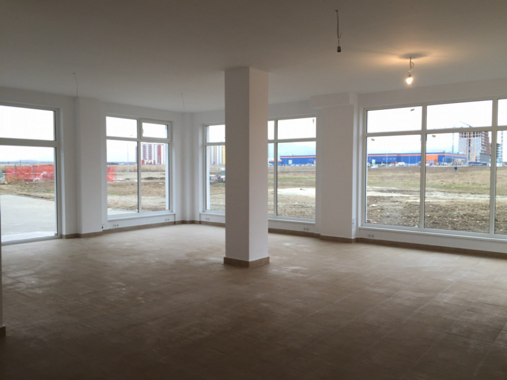 Spatiu comercial/birou 85 mp utili doamna stanca