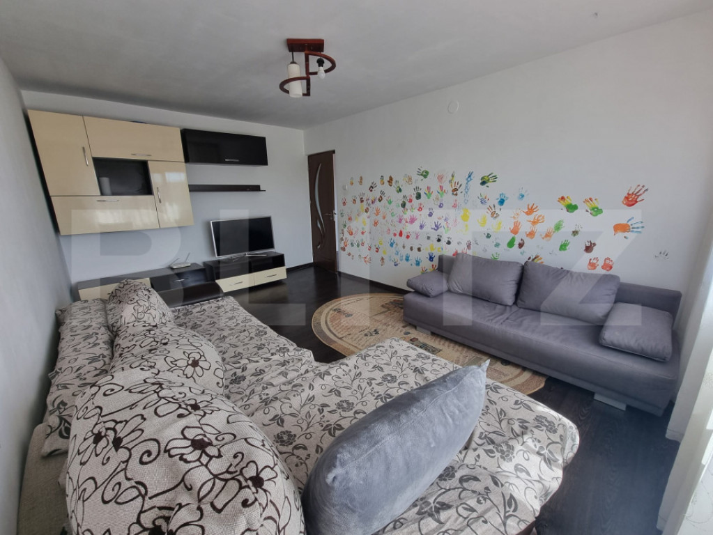 Apartament cu 2 camere, decomandat, George Enescu, zona lini