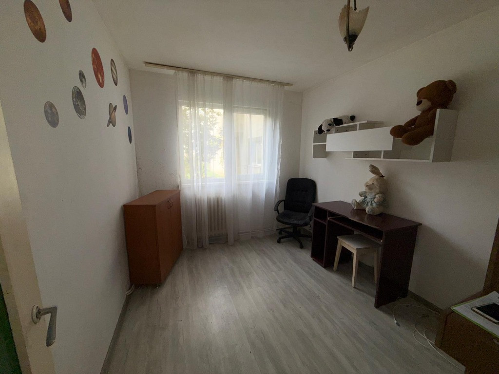 Apartament 3 camere, parter, zona Dacia