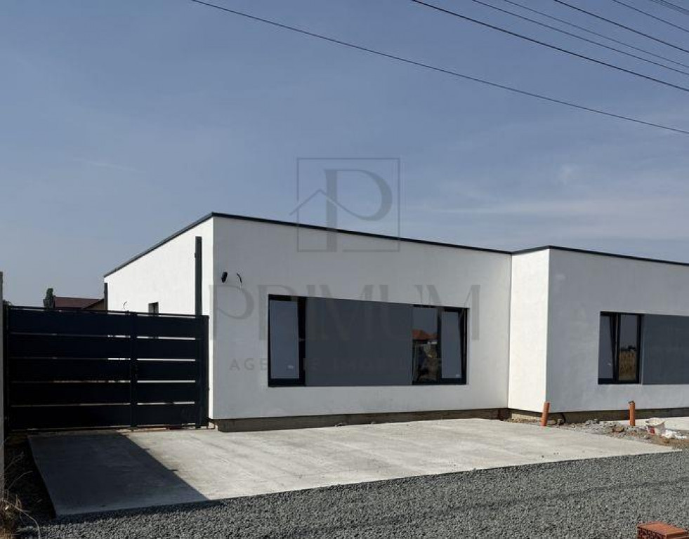 Sag- 3 camere- incalzire in pardoseala- strada asfaltata