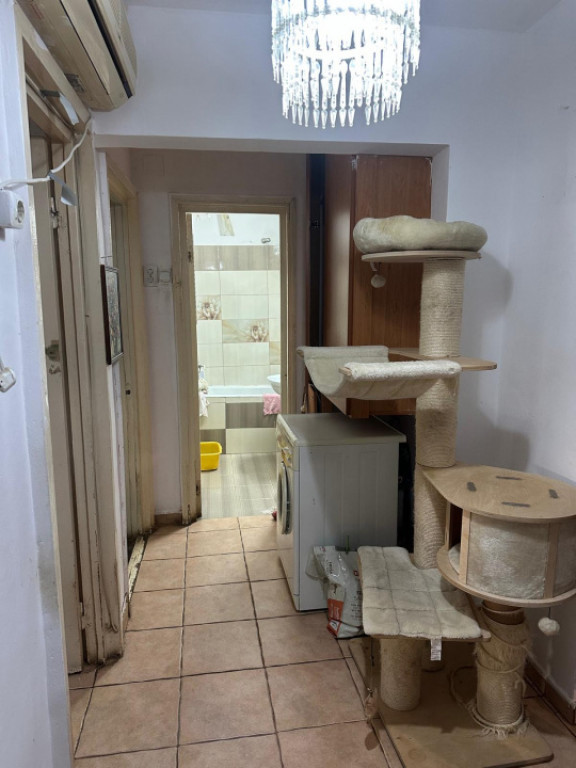 Apartament 2 camere zona Casa de Cultura