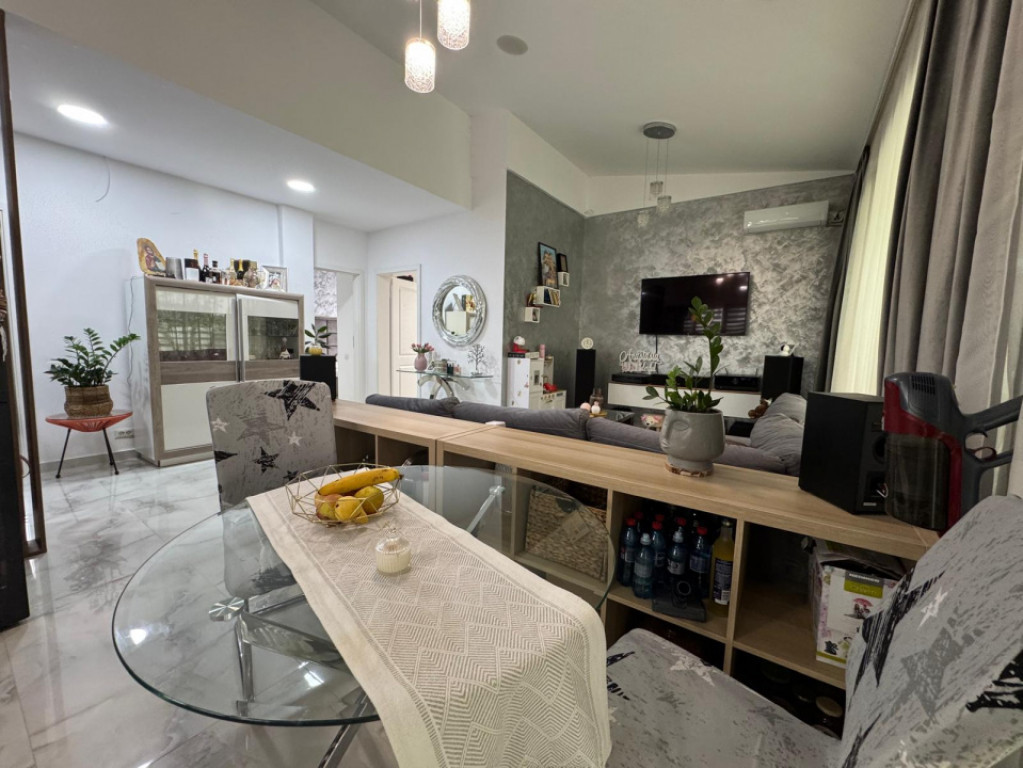 Casă modernă, 4 camere, grădină, complet mobilată, gata