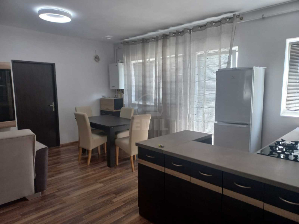 Apartament 2 camere zona centrala