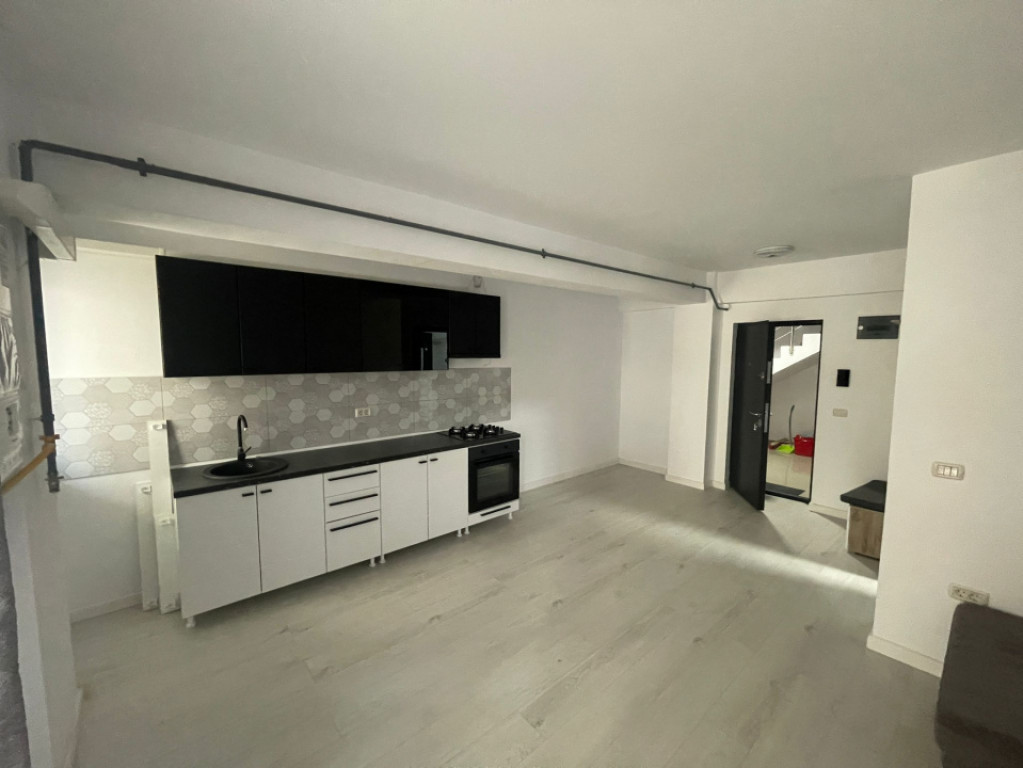 1 camera, bloc nou, mobilata si utilata, parcare, Valea Lupu