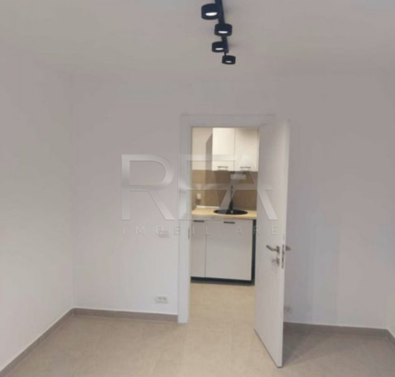 2 camere 1/8, renovat, Crangasi-Str. George Valsan.