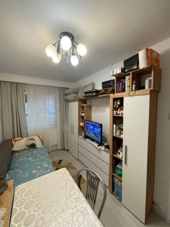 Garsoniera de vanzare, 24 mp, complet renovata, parter, zona