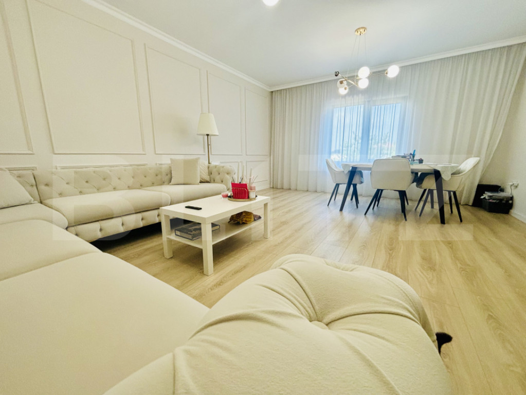 Vilă contemporană cu 5 dormitoare, 5 băi și teren de 920