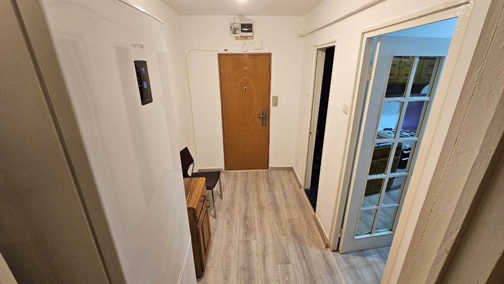 Apartament 1 camera D, Palatul de Justitie, Podul de Fier