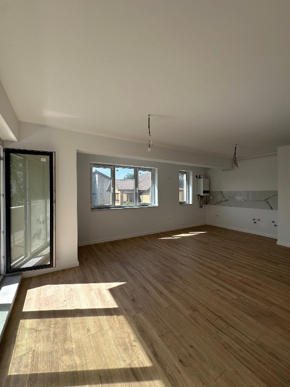 [BERCENI-LEONIDA] Apartament cu 2 camere la etaj 1 - 57 mp