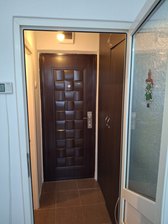 GARSONIERA, 17 M.P, ZONA PODU ROS-TESATURA, ARATA FOARTE BIN