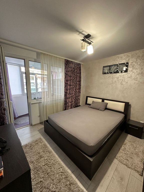 Apartament 2 camere decomandat Soseaua Oltenitei Loc de P...