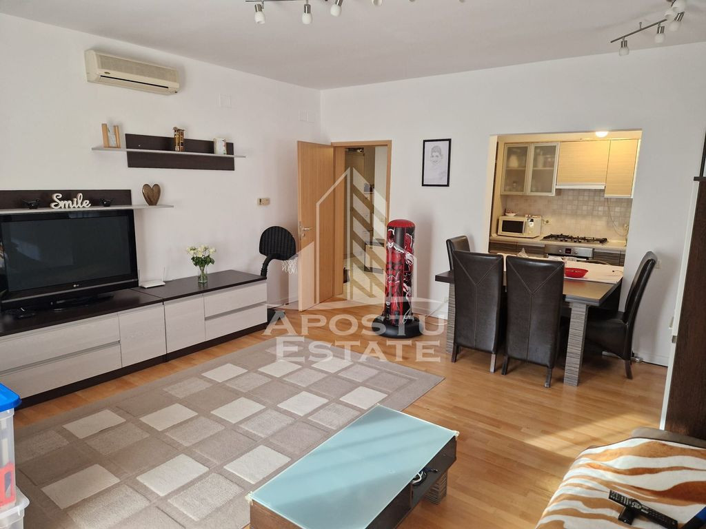 Apartament 2 camere, 79 mp, etaj parter/5, centrala propr...