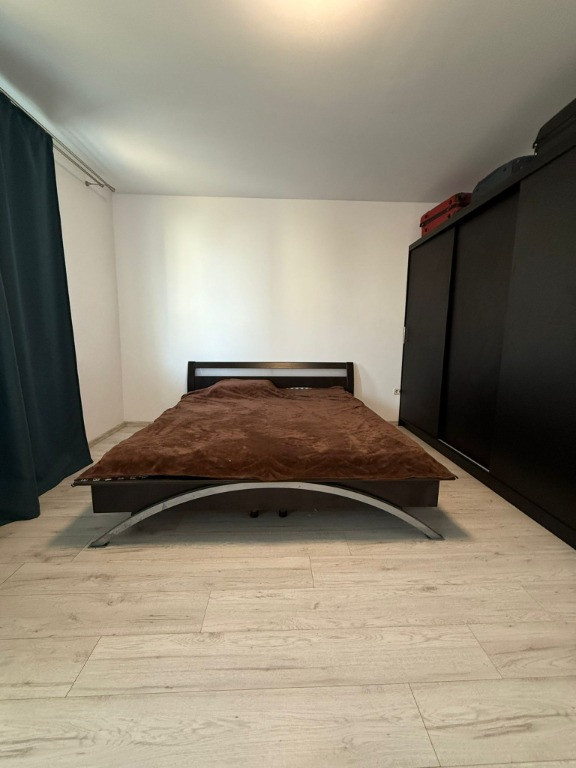 Garsoniera mobilata - utilata -- 44 mp -- Biruintei