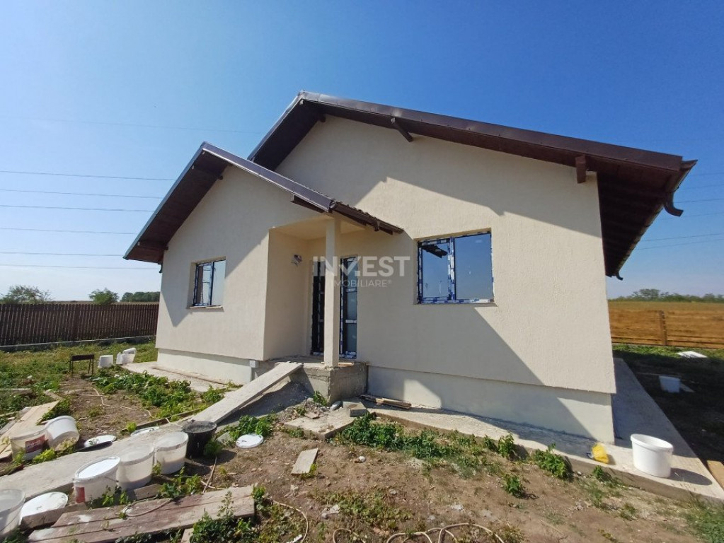 CASA INDIVIDUALA CU 3 CAMERE , HORPAZ