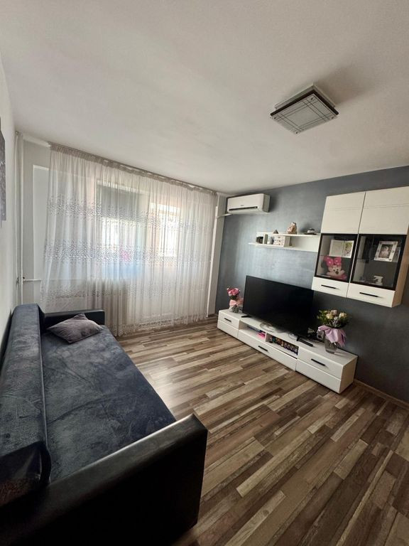 Decomandat Etaj 6 Calea Vitan