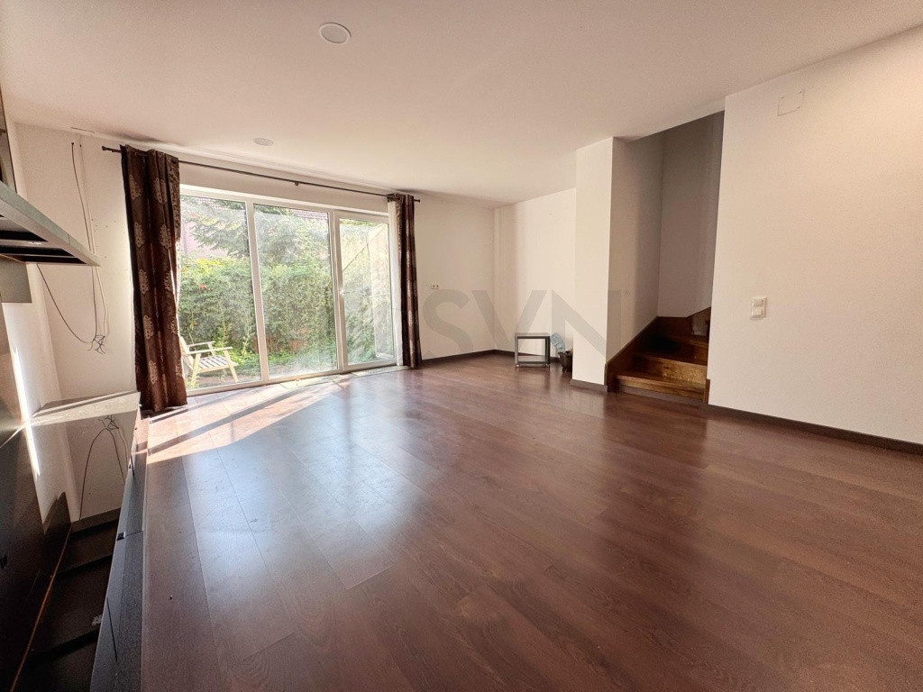 Vila de l Pipera l 2 locuri de parcare