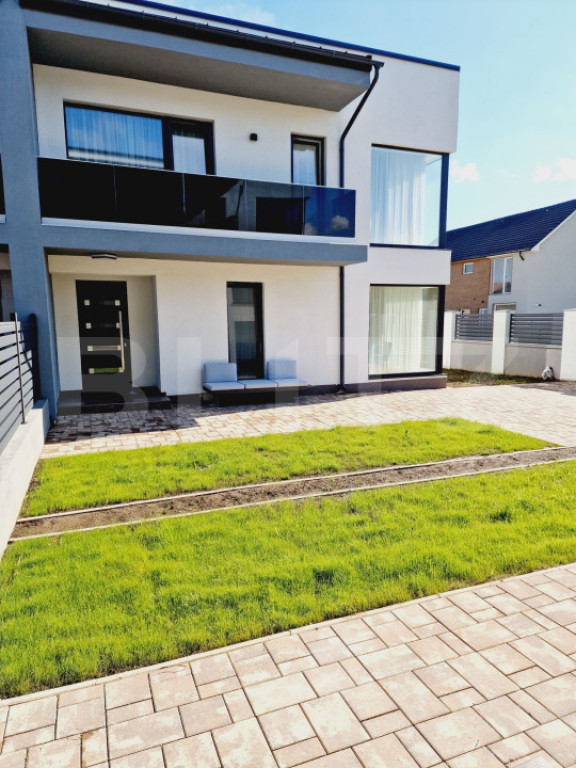 Vila noua in duplex, intrare separat, finisaje premium, Rasn