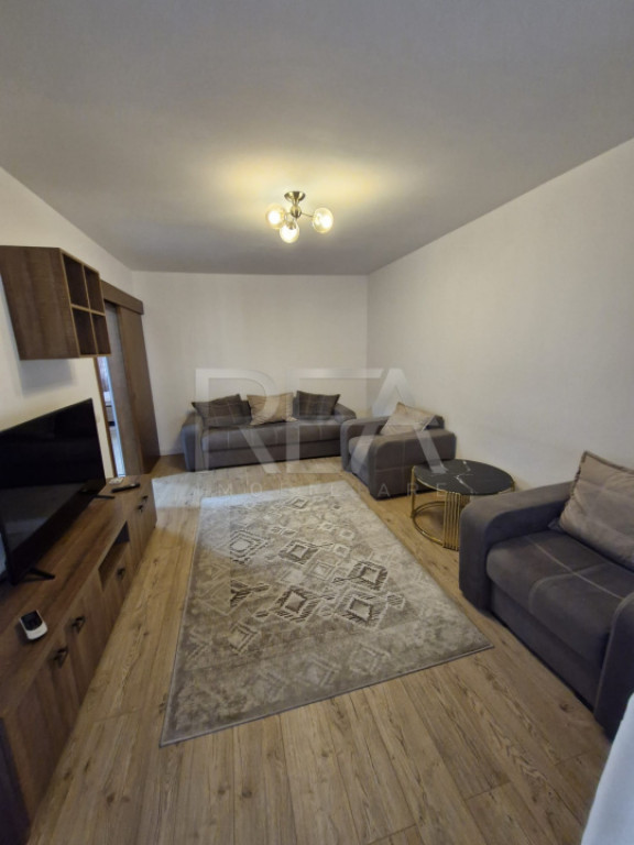 Apartament cu 2 camere la 350 de metri de stația de metrou
