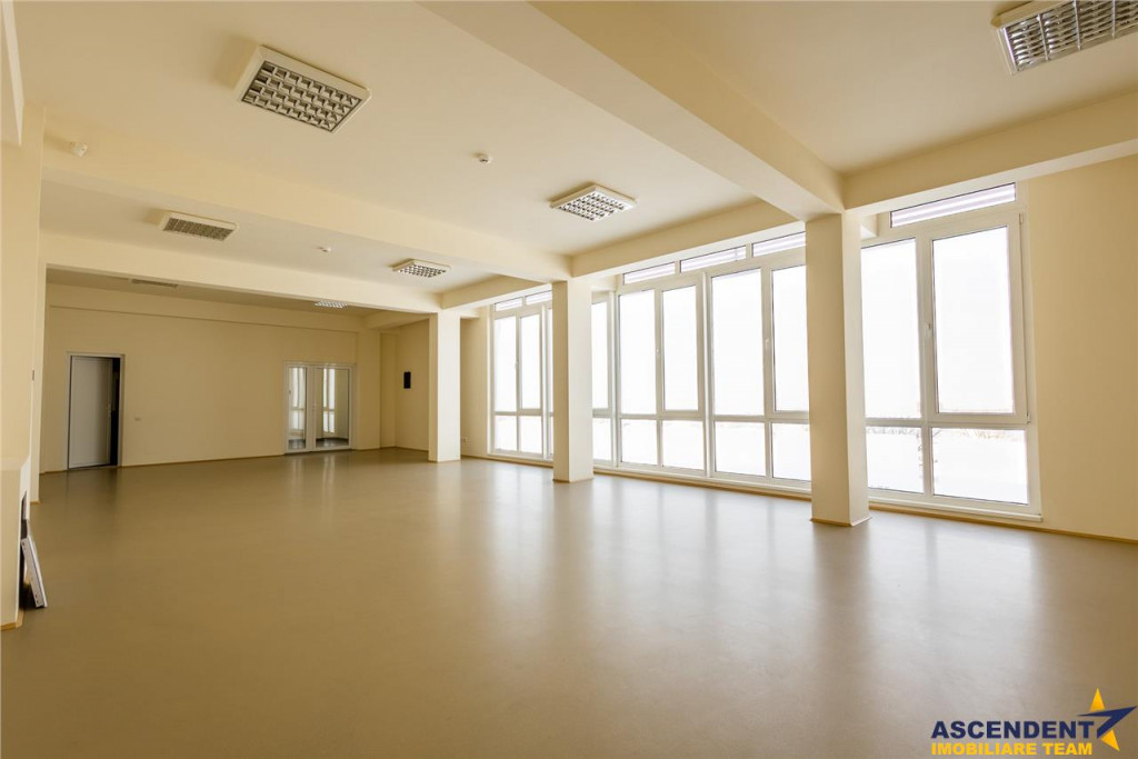 Edificu: Birouri, Centru medical comercial acces facil, com