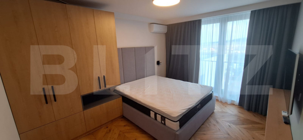 Apartament cu 3 camere, LUX, 95 mp, parcare, zona Buna Ziua