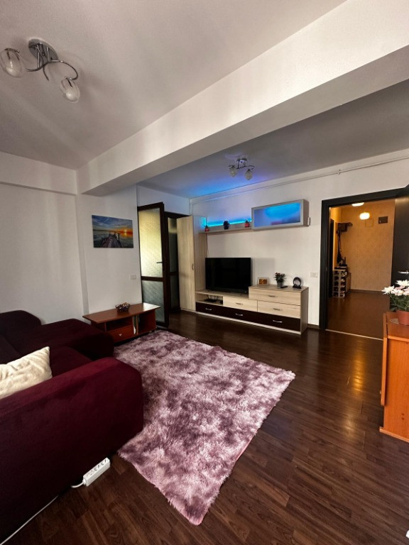 Apartament 3 camere 2 bai Drumul Fermei