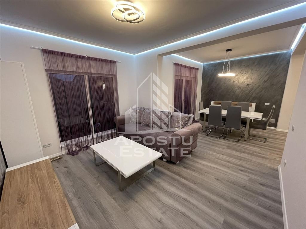 Casa cu 3 dormitoare, locuri de parcare, in Dumbravita