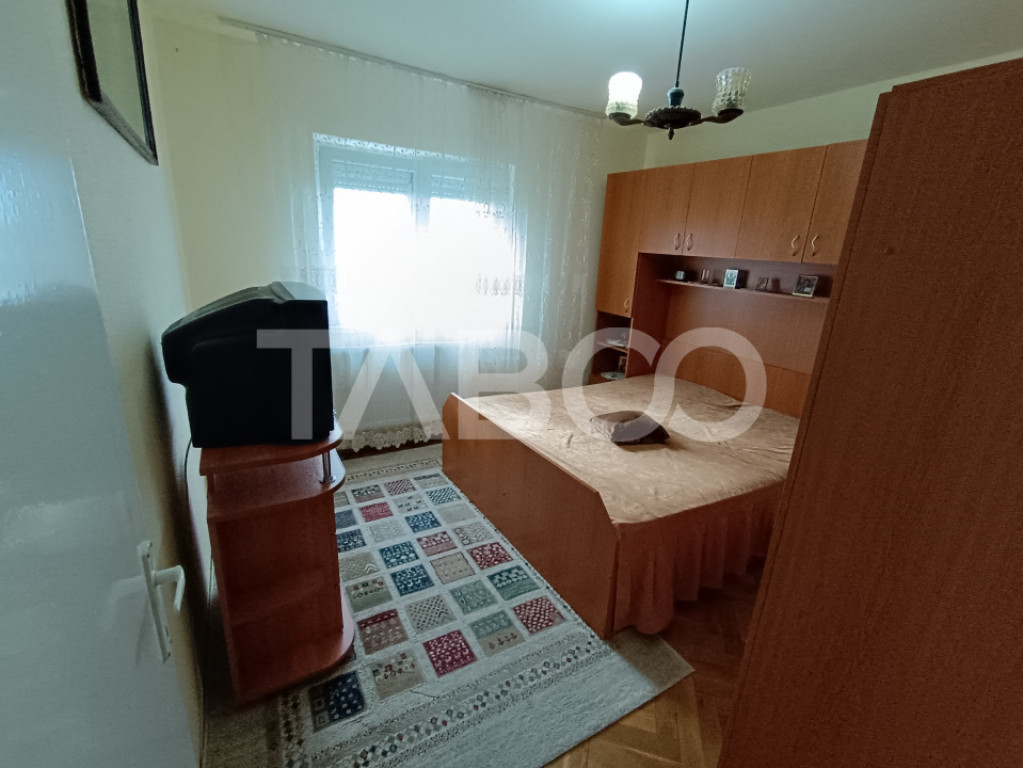 Apartament cu 3 camere mobilat utilat de inchiriat 92mpu Si