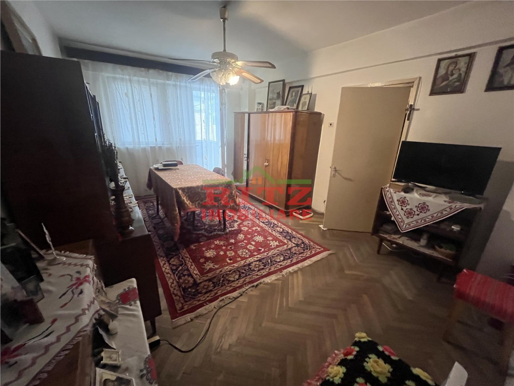 NOU! Garsoniera S=36 mp, decom., et. 2, zona ULTRACENTRALA!