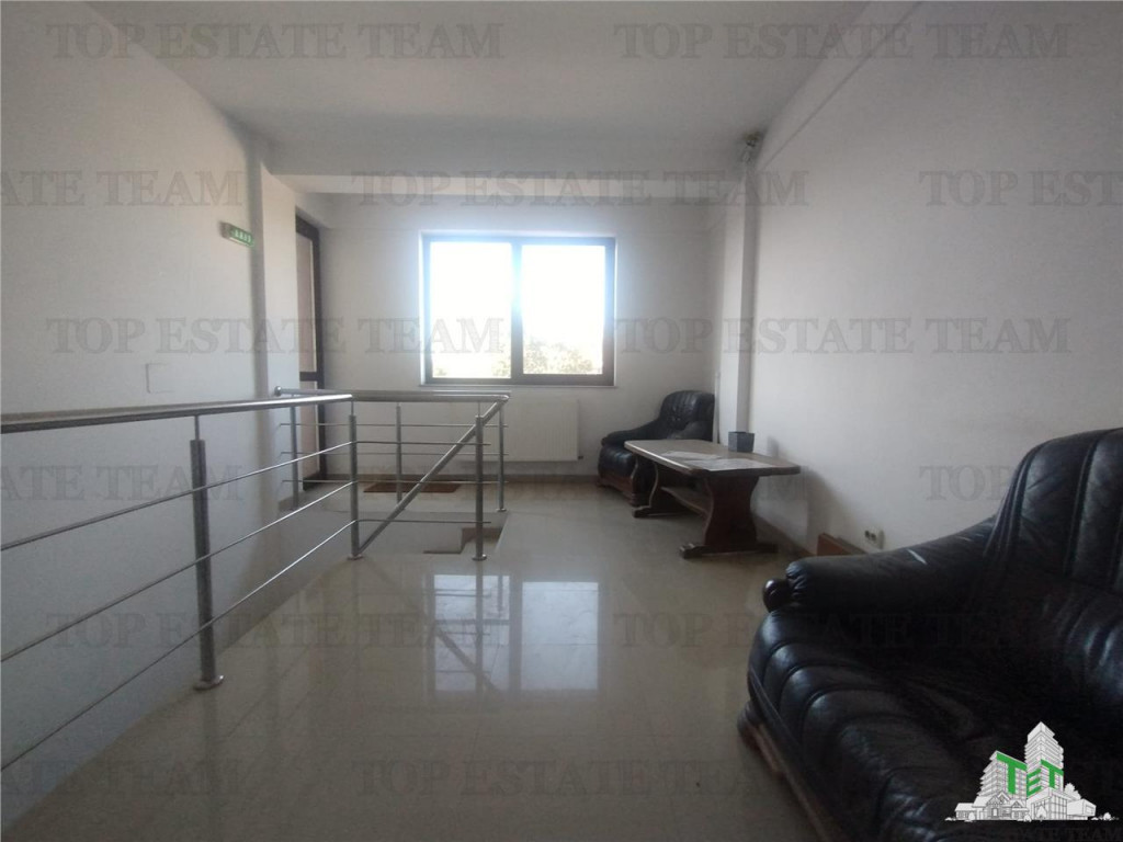 Apartament premium 4 camere cu intrare separata, ideal offic