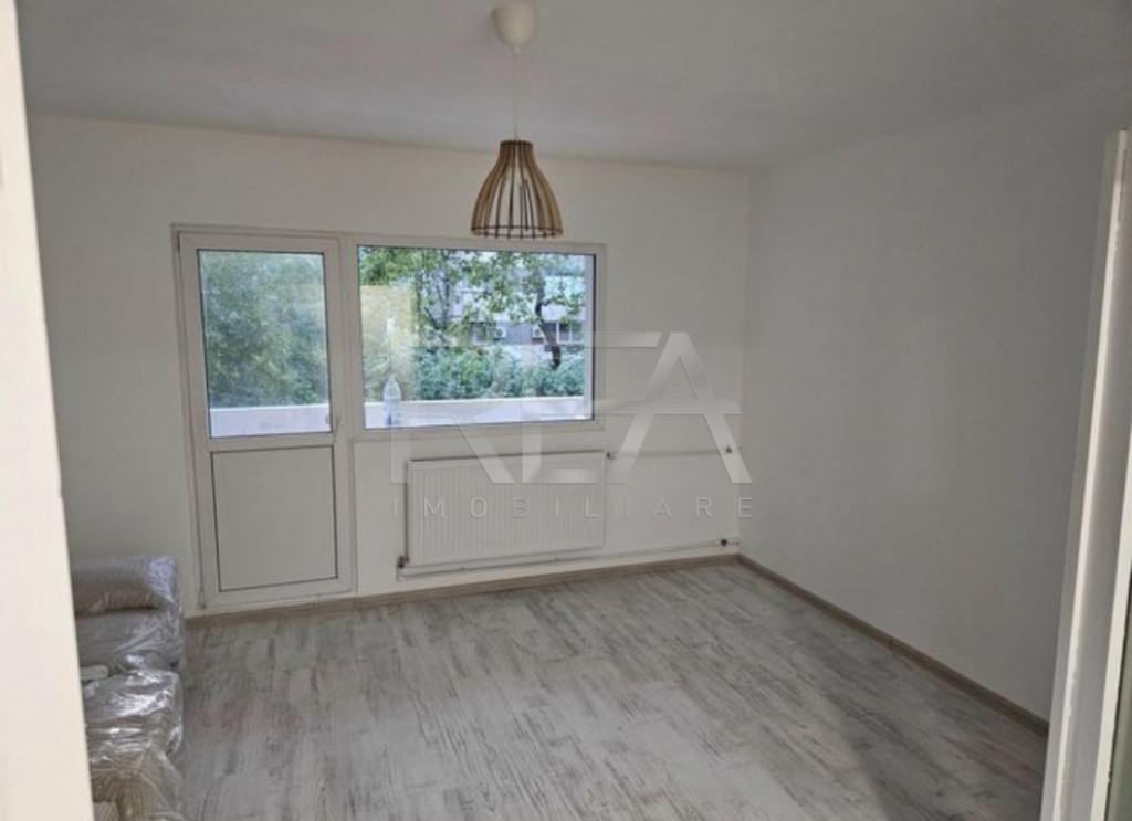 3 camere, decomandat, et 1/10, bloc din 1978- Drumul Taberei