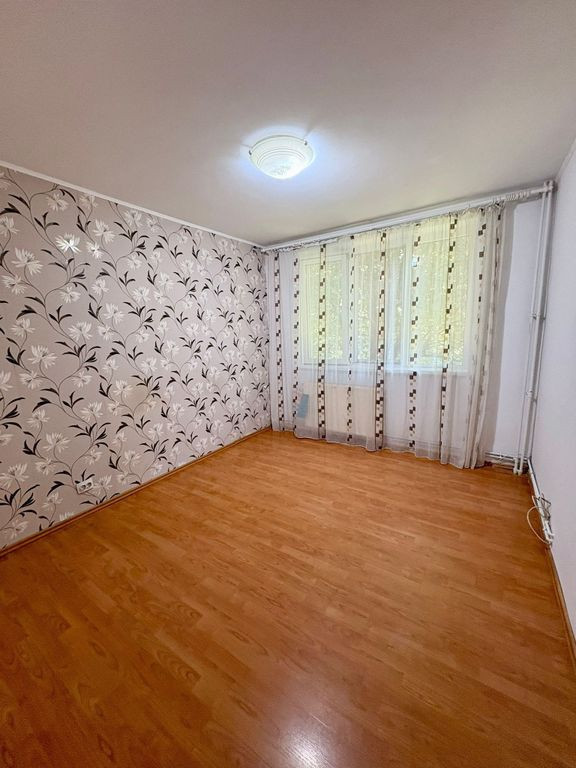 Apartament 4 camere decomandat Constantin Brancoveanu Cen...