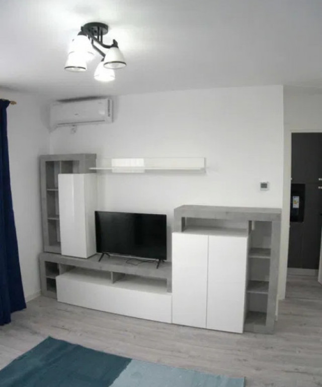 350 euro! Ap 1 cam Poitiers towers, et 1