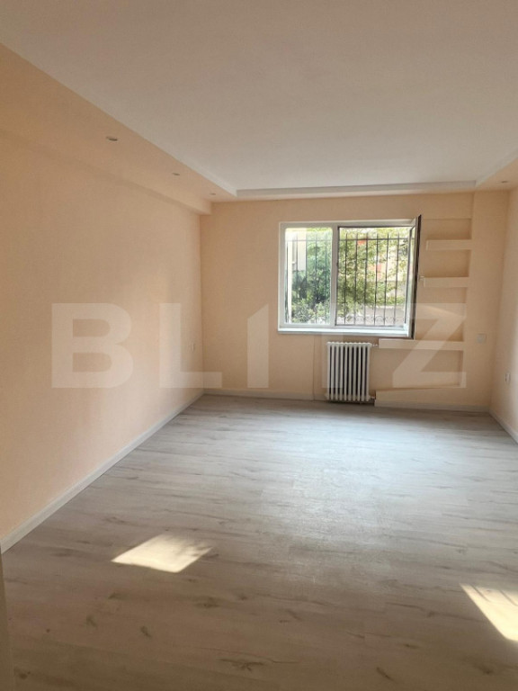 Garsoniera de 21,5 mp, situata pe strada Cojocnei, la 10 min