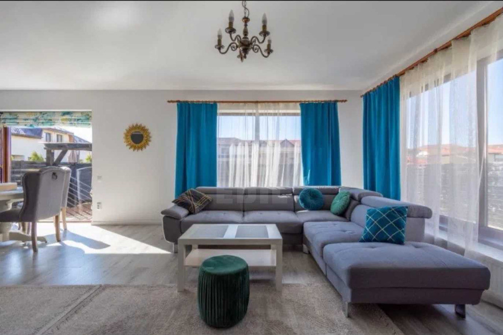 Triplex de inchiriat zona Florilor