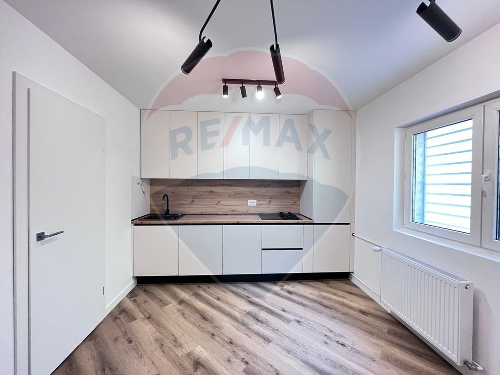 Apartament cu 4 camere la parter - de inchiriat în zona ...