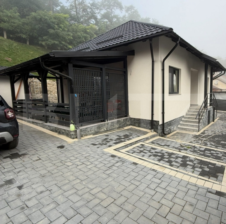 Casa individuala de inchiriat, 2 camere, zona Centru