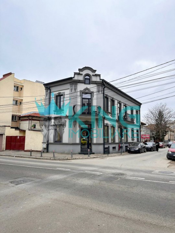Duplex 200MP Modern cu balcon in cladire noua zona Centru -T