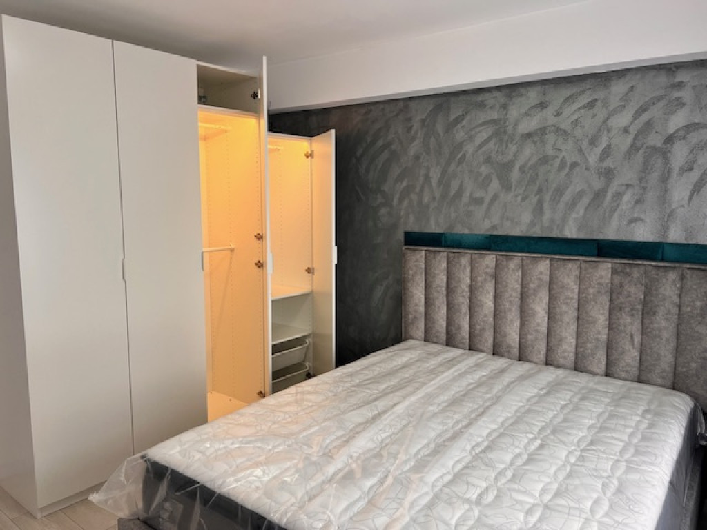 Ap 3 camere et 1 vasile aron