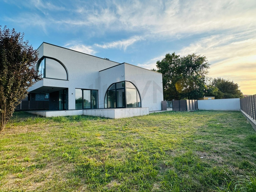 Vila cu vedere la lac in Corbeanca I teren 750 mp