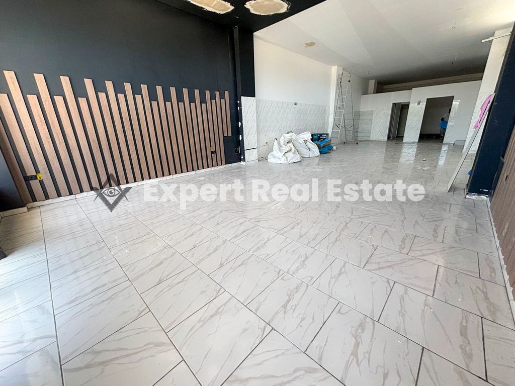 Spatiu Comercial TUNARI-PIPERA-POZITIE EXCELENTA