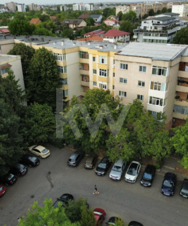 Apartament 4 camere George Enescu, decomandat