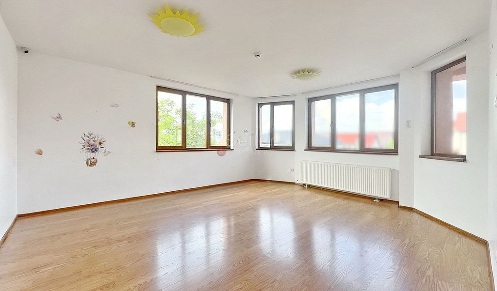 Suprafata Generoasa | Cartier Rezidential Bunloc