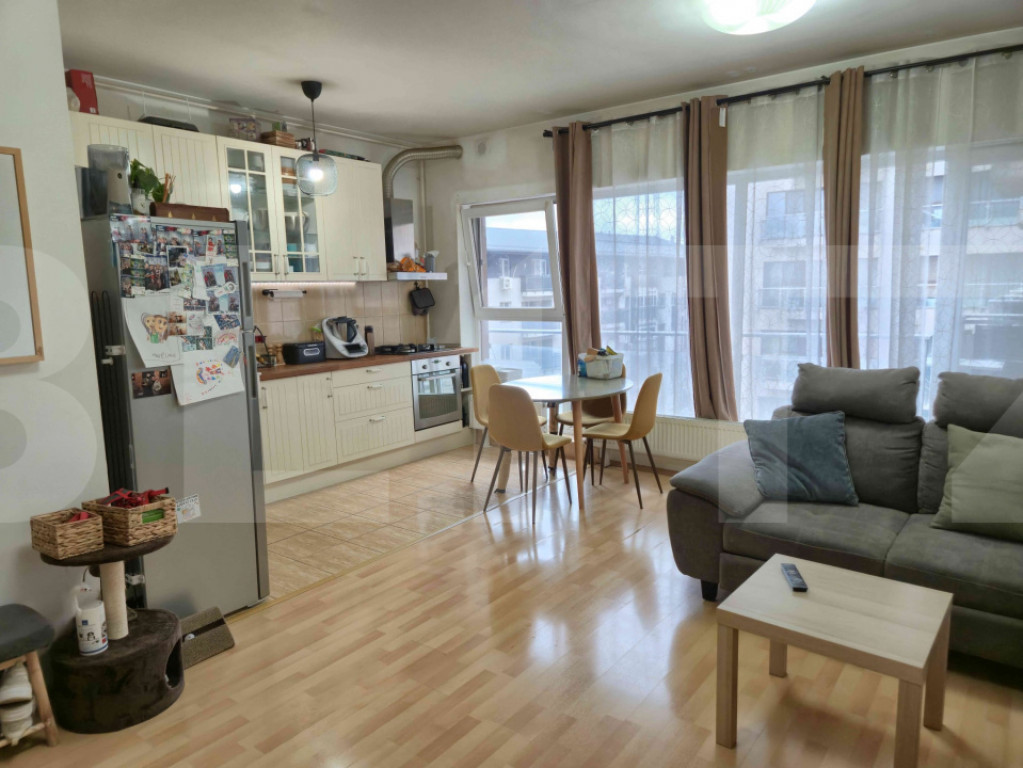 Apartament cu 3 camere, Loc de parcare & boxa, Titan, Comple