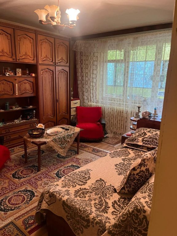 Apartament 3 camere, decomandat, parter, zonă liniștit?...